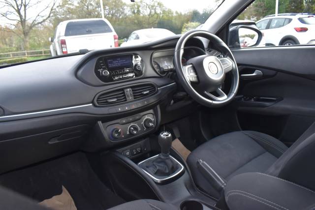 2017 Fiat Tipo 1.3 MultiJetII Easy Euro 6 (s/s) 5dr