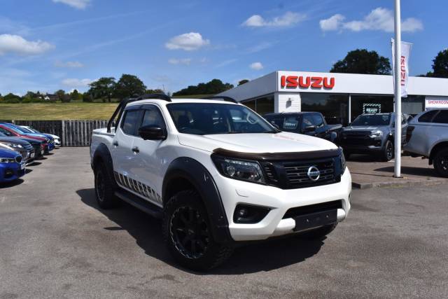Nissan Navara 2.3 dCi N-Guard Auto 4WD Euro 6 4dr Pickup Diesel White
