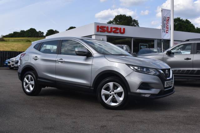 Nissan Qashqai 1.3 DIG-T Acenta Premium Euro 6 (s/s) 5dr SUV Petrol Silver