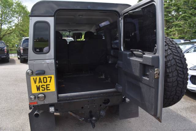 2007 Land Rover Defender 110 2.4 TDCi XS 4WD MWB Euro 4 5dr