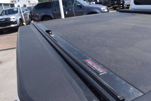 2021 Nissan Navara 2.3 dCi Tekna 4WD Euro 6 (s/s) 4dr