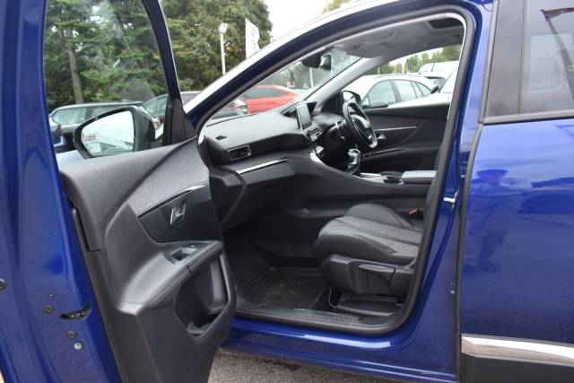 2017 Peugeot 3008 1.2 PureTech Allure Euro 6 (s/s) 5dr