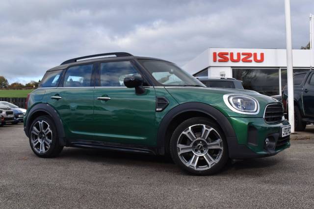 Mini Countryman 1.5 Cooper Exclusive Steptronic Euro 6 (s/s) 5dr SUV Petrol Green
