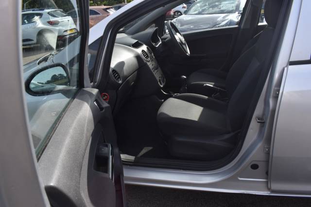 2009 Vauxhall Corsa 1.2i 16v Active 5dr