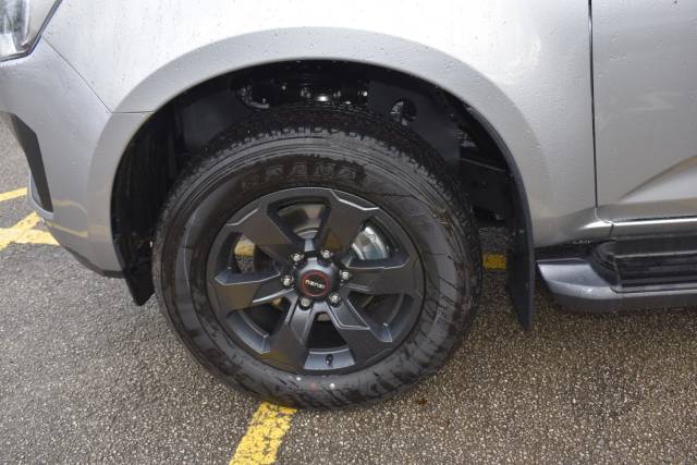 2025 Isuzu D-max 1.9 TD V-Cross Commercial Auto 4WD Euro 6 (s/s) 4dr