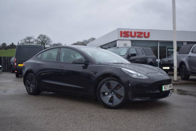 Tesla Model 3 Standard Range Plus Auto RWD 4dr Saloon Electric Black