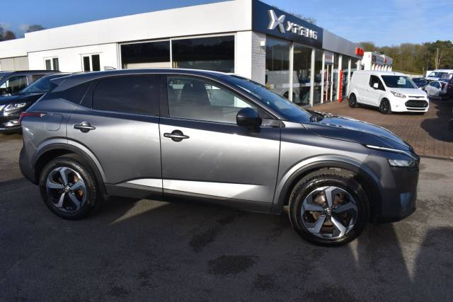 2022 Nissan Qashqai 1.3 DIG-T MHEV N-Connecta Euro 6 (s/s) 5dr