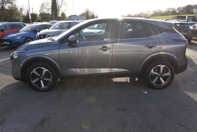 2022 Nissan Qashqai 1.3 DIG-T MHEV N-Connecta Euro 6 (s/s) 5dr