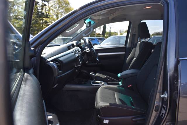 2024 Toyota Hilux 2.4 D-4D Icon Auto 4WD Euro 6 (s/s) 4dr