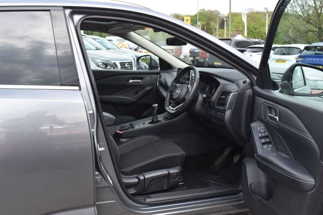 2022 Nissan Qashqai 1.3 DIG-T MHEV Acenta Premium Euro 6 (s/s) 5dr