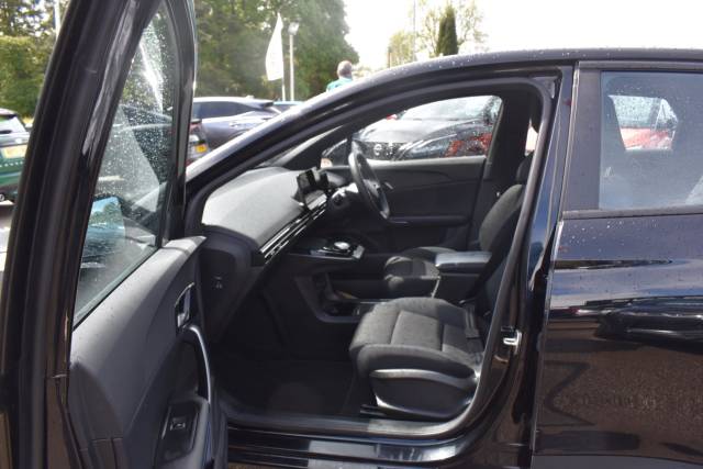 2023 MG MG 4 64kWh SE Long Range Auto 5dr