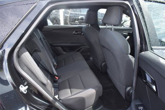 2023 MG MG 4 64kWh SE Long Range Auto 5dr