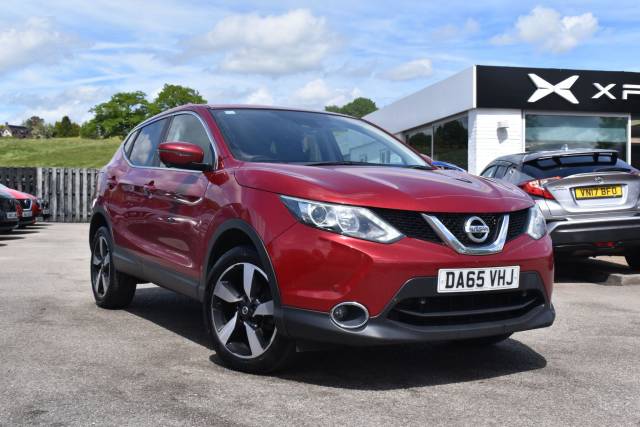Nissan Qashqai 1.2 DIG-T n-tec 2WD Euro 6 (s/s) 5dr SUV Petrol Red