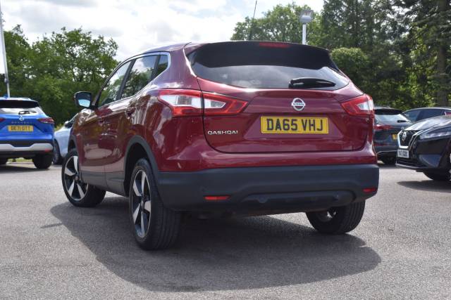 2015 Nissan Qashqai 1.2 DIG-T n-tec 2WD Euro 6 (s/s) 5dr