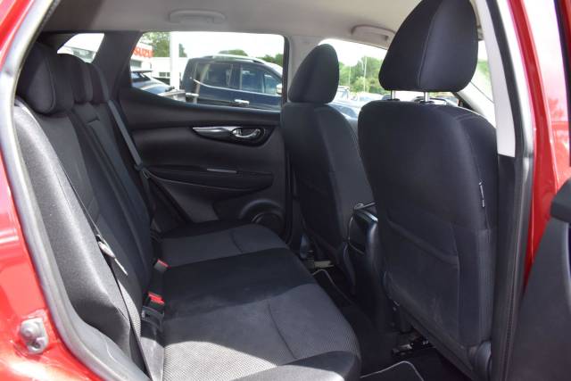 2015 Nissan Qashqai 1.2 DIG-T n-tec 2WD Euro 6 (s/s) 5dr