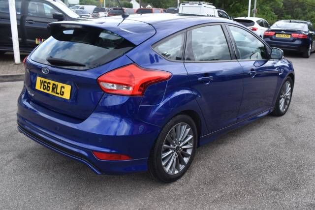 2017 Ford Focus 1.5 TDCi ST-Line Euro 6 (s/s) 5dr