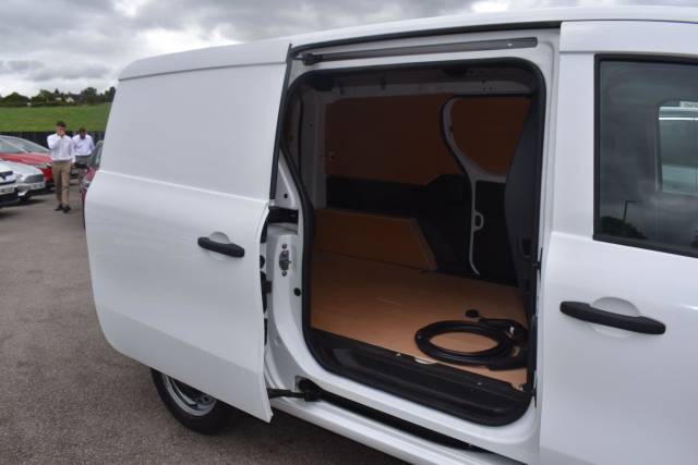 2024 Renault Kangoo E-Tech ML19 45kWh Start Auto MWB 6dr