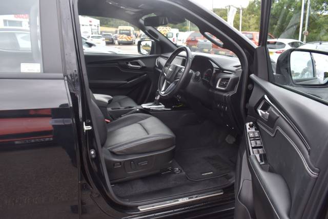 2023 Isuzu D-max 1.9 TD V-Cross Auto 4WD Euro 6 (s/s) 4dr