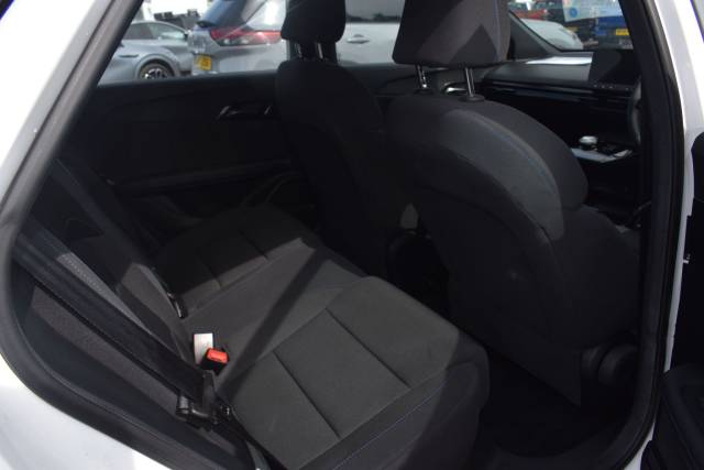 2023 MG MG 4 51kWh SE Auto 5dr