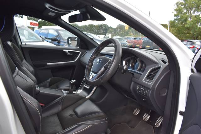 2017 Volvo XC60 2.0 D4 R-Design Nav Euro 6 (s/s) 5dr