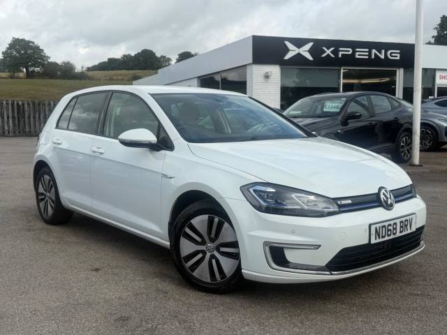 Volkswagen e-Golf 35.8kWh e-Golf Auto 5dr Hatchback Electric White