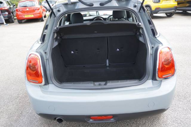 2017 Mini Hatch 1.5 Cooper Euro 6 (s/s) 5dr