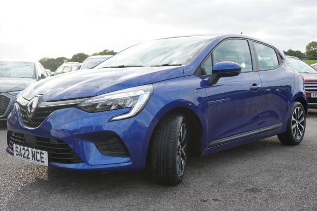 2022 Renault Clio 1.6 E-TECH Iconic Edition Auto Euro 6 (s/s) 5dr