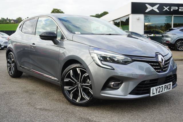 Renault Clio 1.6 E-TECH Techno Auto Euro 6 (s/s) 5dr Hatchback Hybrid Grey