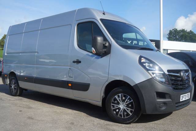 Vauxhall Movano 2.3 CDTi 3500 BiTurbo Edition FWD L3 H2 Euro 6 5dr Panel Van Diesel Silver