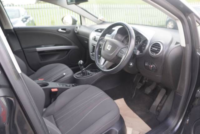 2011 SEAT Leon 1.6 TDI CR SE Copa Hatchback 5dr Diesel Manual Euro 5 (s/s) (105 ps)